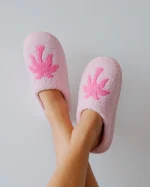 Malibu Slippers in Blush Bay